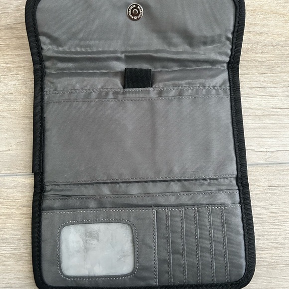 Kavu leopard rope bag plus wallet - Picture 3 of 3